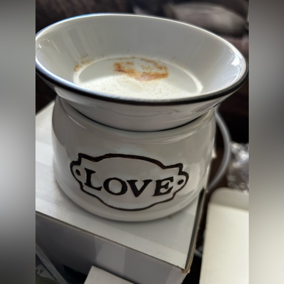 Scentsy LOVE Elements Warmer - Picture 1 of 2